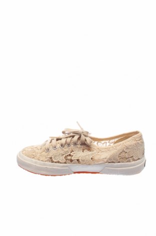 Дамски обувки Superga, Размер 41, Цвят Бежов, Цена 182,00 лв.