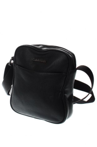 Чанта Calvin Klein, Цвят Черен, Цена 255,00 лв.