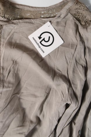 Damen Shirt, Größe M, Farbe Beige, Preis 2,78 €