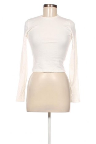 Дамска блуза Bershka, Размер M, Цвят Бял, Цена 17,05 лв.