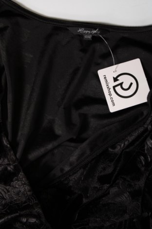 Γυναικεία μπλούζα Happy Holly, Μέγεθος M, Χρώμα Μαύρο, Τιμή 4,23 €