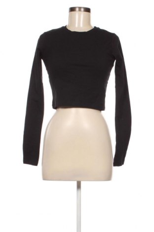 Дамска блуза Pull&Bear, Размер M, Цвят Черен, Цена 8,99 лв.