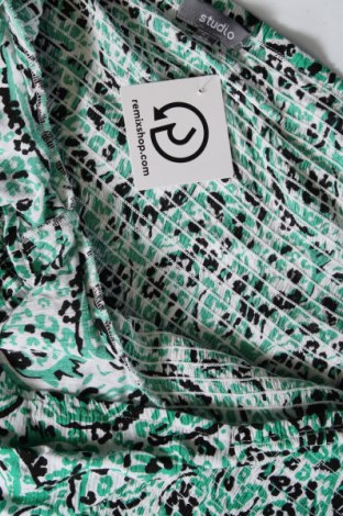 Дамска блуза Studio, Размер M, Цвят Зелен, Цена 3,80 лв.