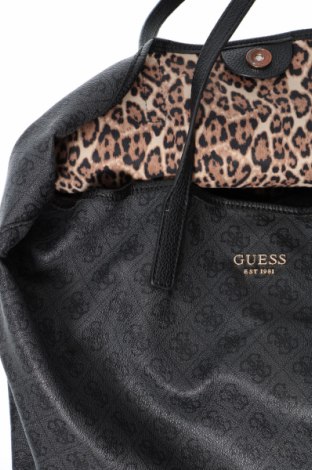 Γυναικεία τσάντα Guess, Χρώμα Γκρί, Τιμή 93,28 €
