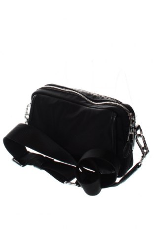 Дамска чанта Karl Lagerfeld, Цвят Черен, Цена 243,02 лв.