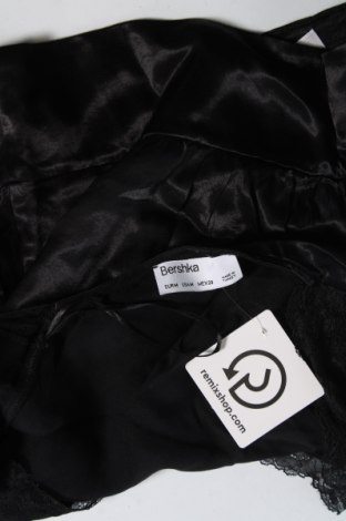 Дамска риза Bershka, Размер M, Цвят Черен, Цена 5,25 лв.
