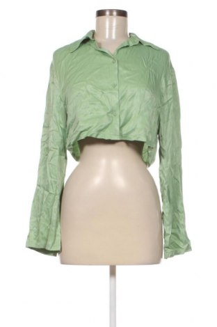 Дамска риза Bershka, Размер XS, Цвят Зелен, Цена 5,25 лв.