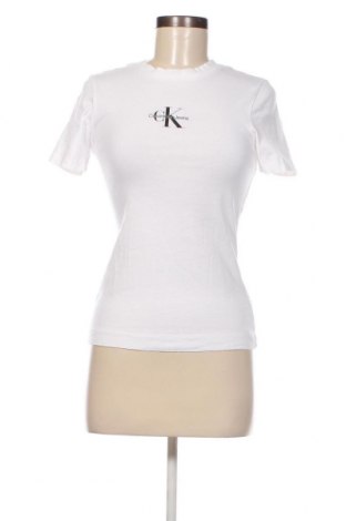 Γυναικείο t-shirt Calvin Klein Jeans, Μέγεθος XS, Χρώμα Λευκό, Τιμή 27,84 €