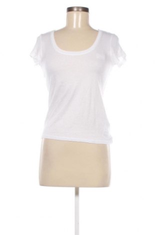Γυναικείο t-shirt Guess, Μέγεθος S, Χρώμα Λευκό, Τιμή 27,60 €