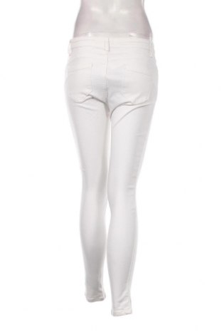 Γυναικείο Τζίν Answear, Μέγεθος M, Χρώμα Λευκό, Τιμή 15,65 €