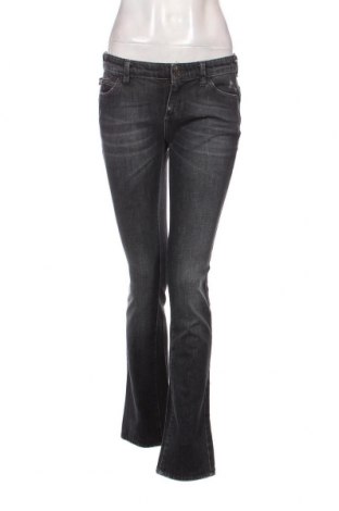 Дамски дънки Armani Jeans, Размер S, Цвят Черен, Цена 128,70 лв.