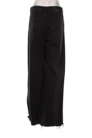 Damen Jeans Bershka, Größe M, Farbe Schwarz, Preis 14,83 €