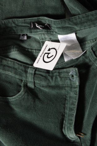 Damen Jeans Bpc Bonprix Collection, Größe M, Farbe Grün, Preis 3,03 €