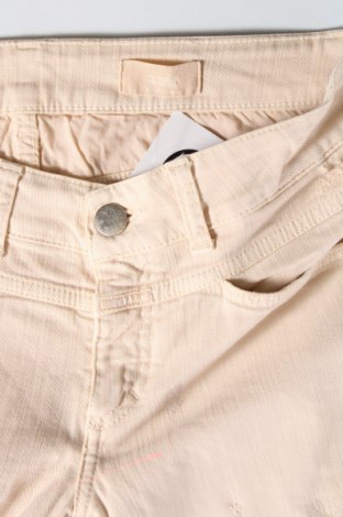 Damen Jeans Closed, Größe M, Farbe Beige, Preis 15,00 €