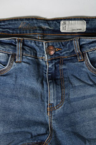 Damskie jeansy Denim 1982, Rozmiar L, Kolor Niebieski, Cena 92,76 zł