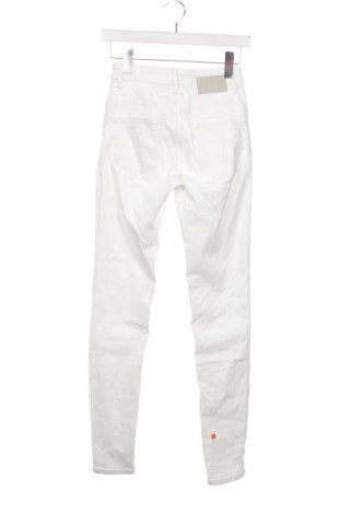 Damskie jeansy Desigual, Rozmiar XS, Kolor Biały, Cena 120,16 zł