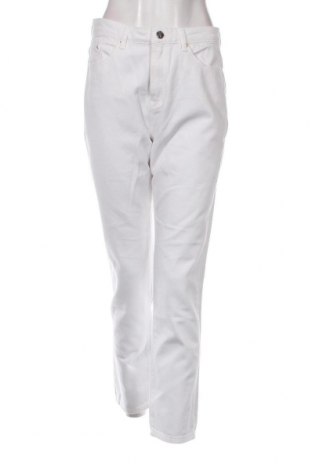 Дамски дънки Karl Lagerfeld, Размер S, Цвят Бял, Цена 182,52 лв.