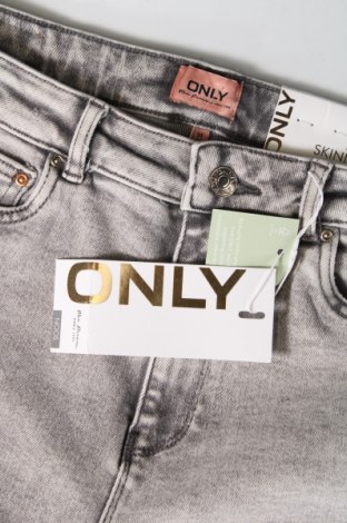 Dámske džínsy  ONLY, Veľkosť S, Farba Sivá, Cena  13,32 €