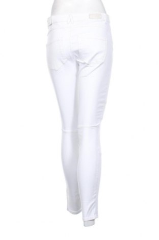 Γυναικείο Τζίν ONLY, Μέγεθος M, Χρώμα Λευκό, Τιμή 8,76 €