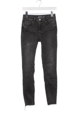 Damen Jeans Pieces, Größe S, Farbe Grau, Preis 8,41 €