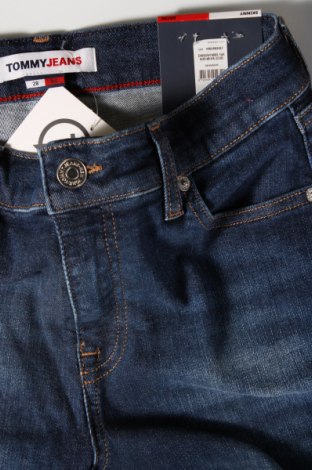 Dámske džínsy  Tommy Jeans, Veľkosť M, Farba Modrá, Cena  84,02 €
