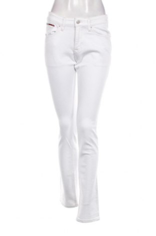 Дамски дънки Tommy Jeans, Размер S, Цвят Бял, Цена 68,76 лв.