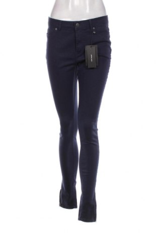 Γυναικείο Τζίν Vero Moda, Μέγεθος M, Χρώμα Μπλέ, Τιμή 10,52 €