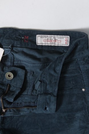 Дамски джинси Edc By Esprit, Размер S, Цвят Син, Цена 7,54 лв.