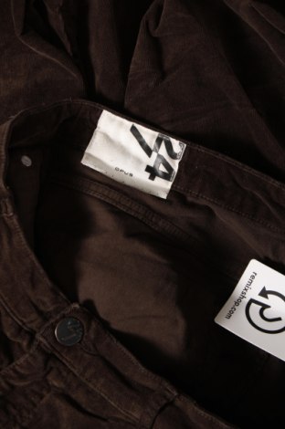 Pantaloni de velvet de femei Opus, Mărime M, Culoare Maro, Preț 22,57 Lei