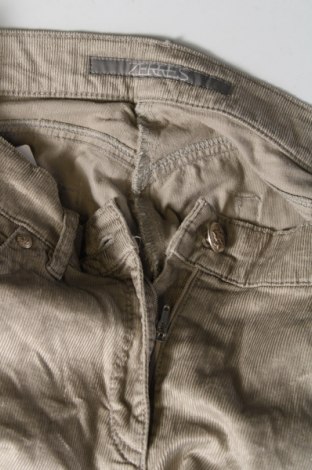 Дамски джинси Zerres, Размер L, Цвят Сив, Цена 7,54 лв.