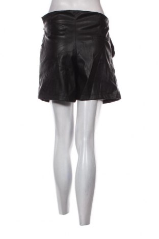Γυναικείο κοντό δερμάτινο παντελόνι Answear, Μέγεθος L, Χρώμα Μαύρο, Τιμή 14,54 €