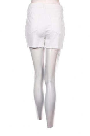 Дамски къс панталон Ajc, Размер S, Цвят Бял, Цена 12,71 лв.