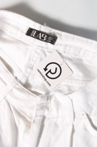 Γυναικείο κοντό παντελόνι Answear, Μέγεθος L, Χρώμα Λευκό, Τιμή 15,98 €