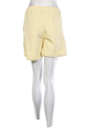 Дамски къс панталон Answear, Размер S, Цвят Жълт, Цена 26,04 лв.