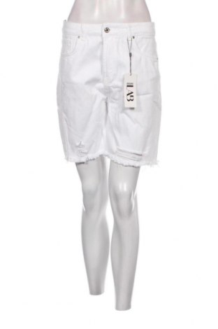 Дамски къс панталон Answear, Размер L, Цвят Бял, Цена 20,46 лв.