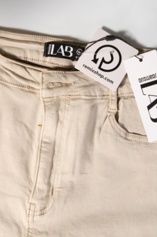Γυναικείο κοντό παντελόνι Answear, Μέγεθος M, Χρώμα Καφέ, Τιμή 12,78 €