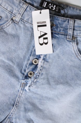Γυναικείο κοντό παντελόνι Answear, Μέγεθος XL, Χρώμα Μπλέ, Τιμή 12,14 €