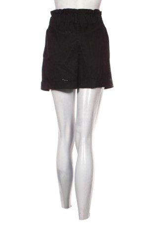 Γυναικείο κοντό παντελόνι Answear, Μέγεθος S, Χρώμα Μαύρο, Τιμή 15,98 €