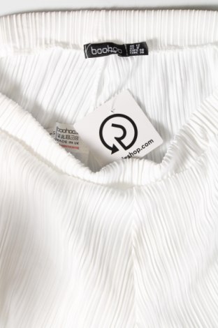 Γυναικείο κοντό παντελόνι Boohoo, Μέγεθος M, Χρώμα Λευκό, Τιμή 5,59 €