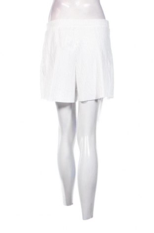Дамски къс панталон Boohoo, Размер M, Цвят Бял, Цена 11,78 лв.