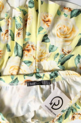 Дамски къс панталон Boohoo, Размер M, Цвят Многоцветен, Цена 13,02 лв.