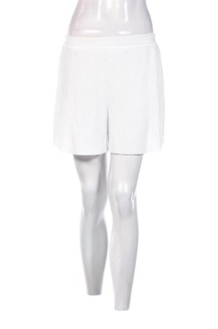 Damen Shorts Boohoo, Größe M, Farbe Weiß, Preis 5,11 €