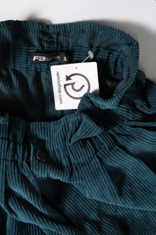 Дамски къс панталон Fb Sister, Размер M, Цвят Зелен, Цена 5,89 лв.