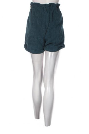 Дамски къс панталон Fb Sister, Размер M, Цвят Зелен, Цена 5,89 лв.