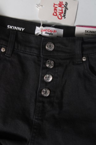 Дамски къс панталон Jennyfer, Размер XS, Цвят Черен, Цена 10,85 лв.