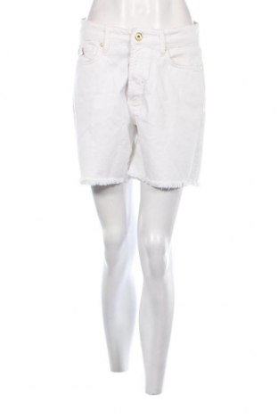 Damen Shorts Joop!, Größe S, Farbe Weiß, Preis 43,09 €