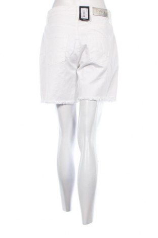 Γυναικείο κοντό παντελόνι Joop!, Μέγεθος S, Χρώμα Λευκό, Τιμή 43,09 €