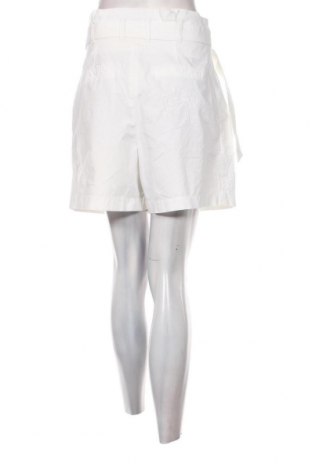 Damen Shorts La Martina, Größe M, Farbe Weiß, Preis 28,04 €