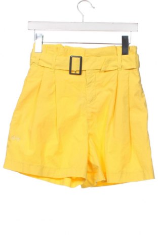 Pantaloni scurți de femei La Martina, Mărime S, Culoare Galben, Preț 156,58 Lei