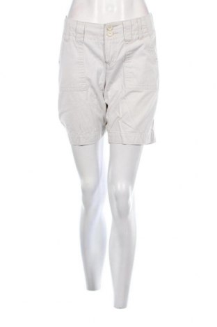 Дамски къс панталон Lee, Размер M, Цвят Сив, Цена 18,70 лв.
